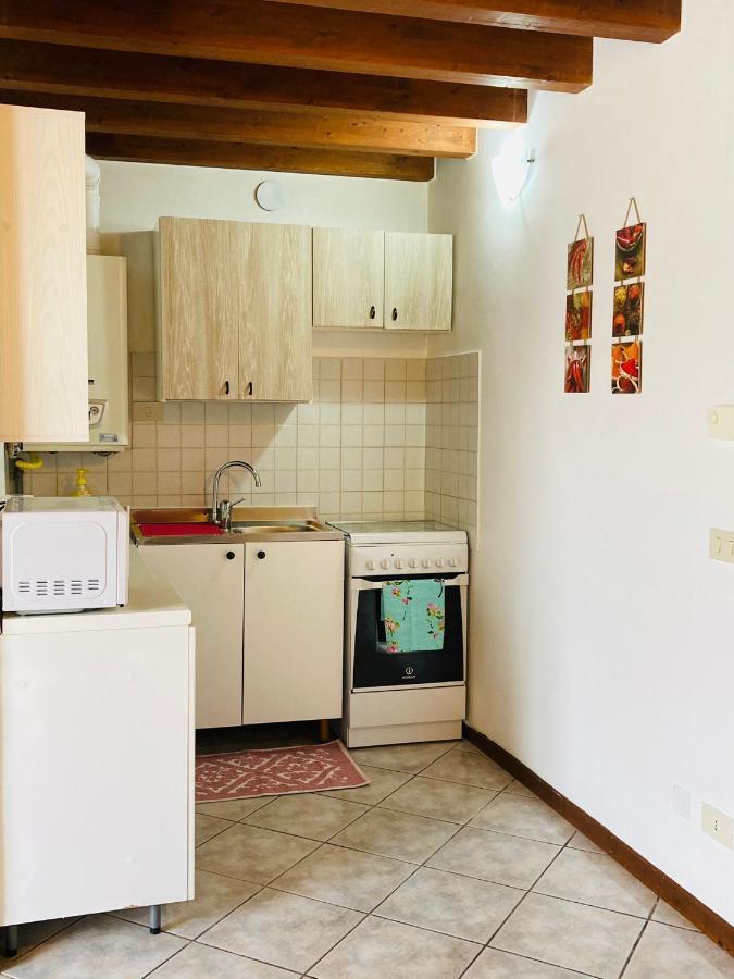 Palm Beach - Your Private And Complete Apartment In Desenzano Del Garda Bagian luar foto