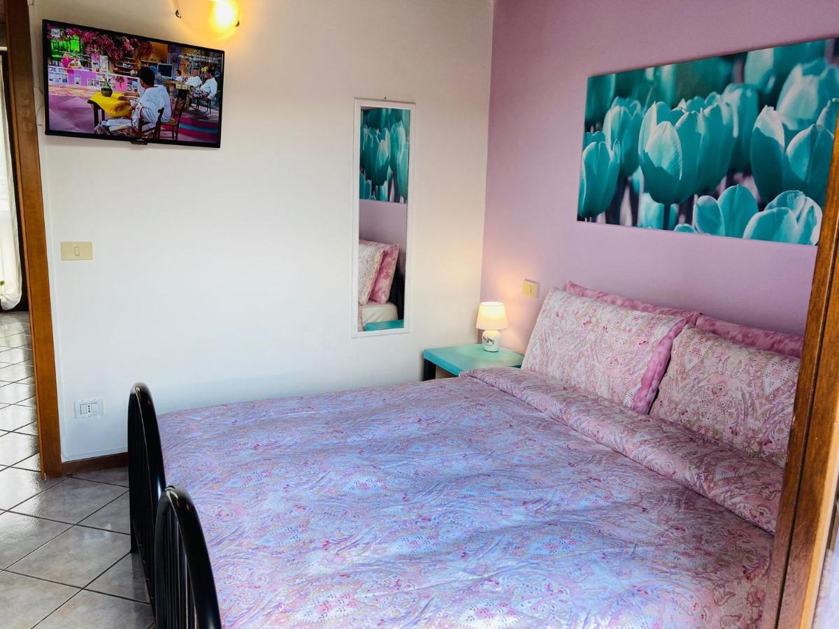 Palm Beach - Your Private And Complete Apartment In Desenzano Del Garda Bagian luar foto