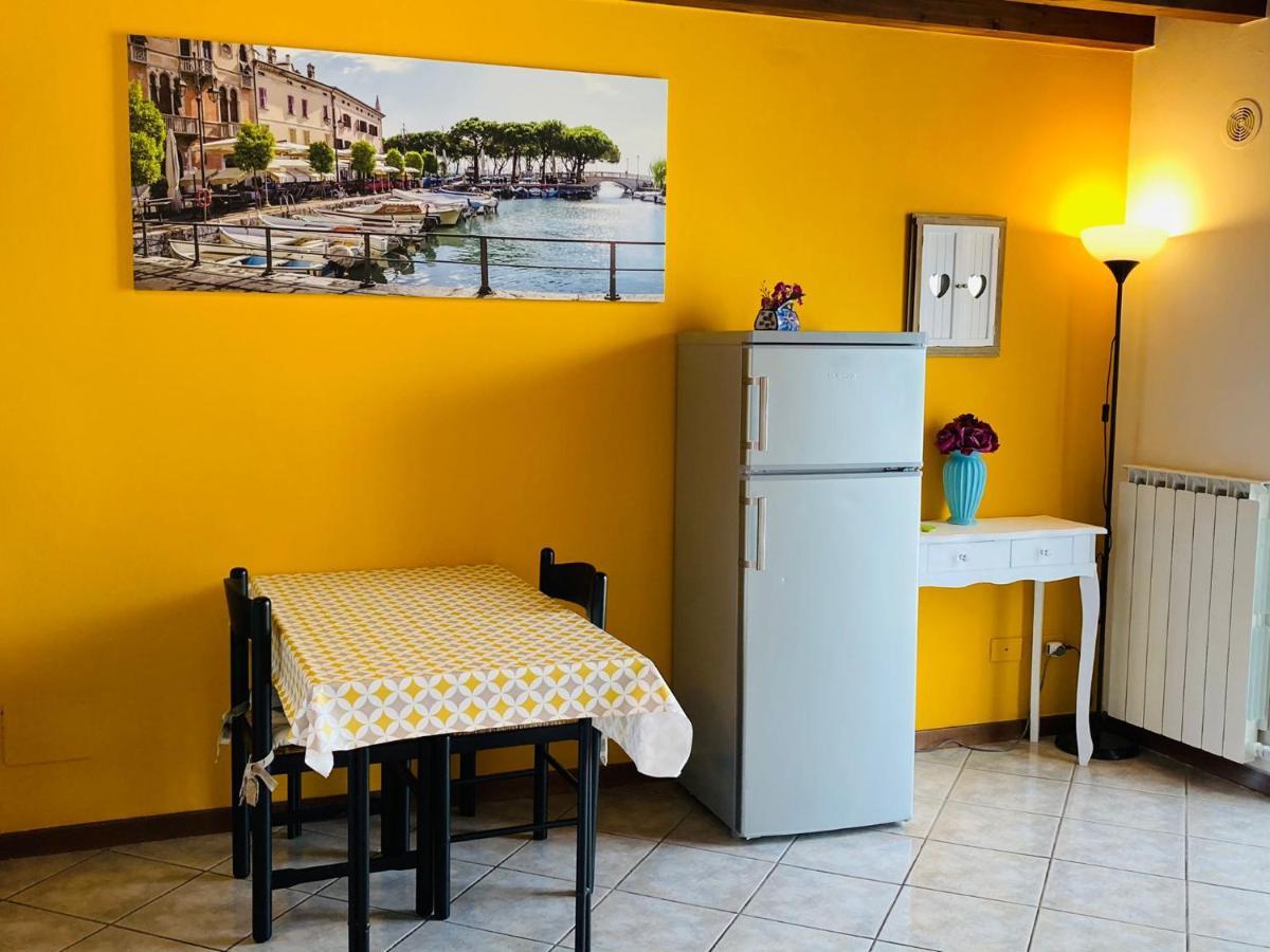 Palm Beach - Your Private And Complete Apartment In Desenzano Del Garda Bagian luar foto