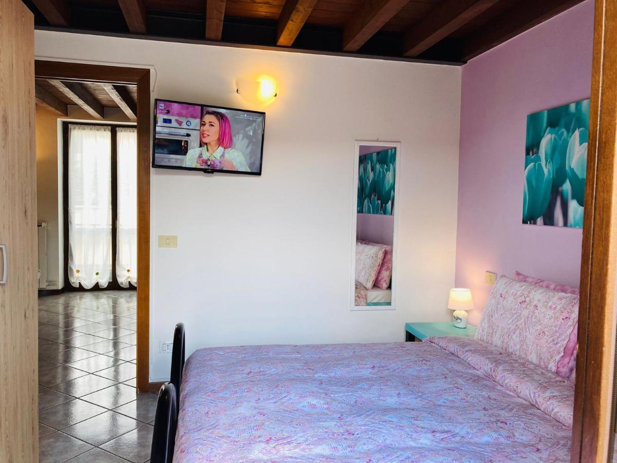 Palm Beach - Your Private And Complete Apartment In Desenzano Del Garda Bagian luar foto
