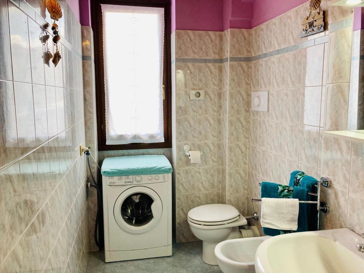 Palm Beach - Your Private And Complete Apartment In Desenzano Del Garda Bagian luar foto