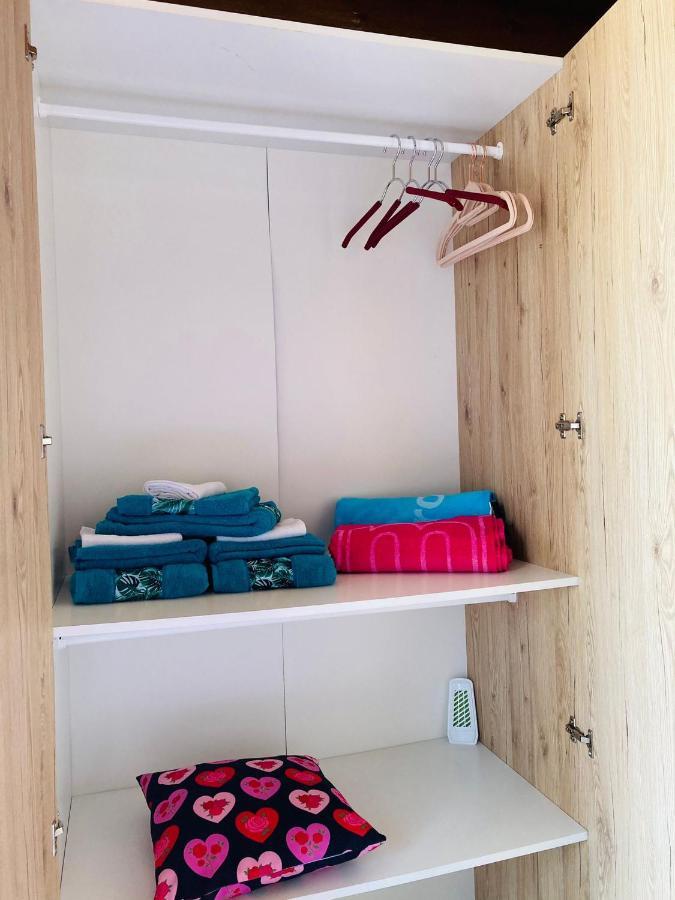 Palm Beach - Your Private And Complete Apartment In Desenzano Del Garda Bagian luar foto
